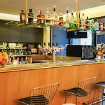 Amosa Centre Donceel 6 *