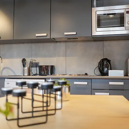 Amosa Centre Donceel 6 *