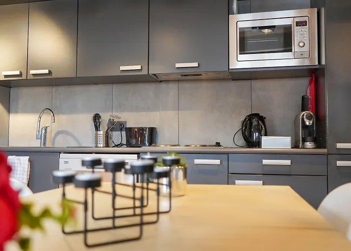 Amosa Centre Donceel 6 *